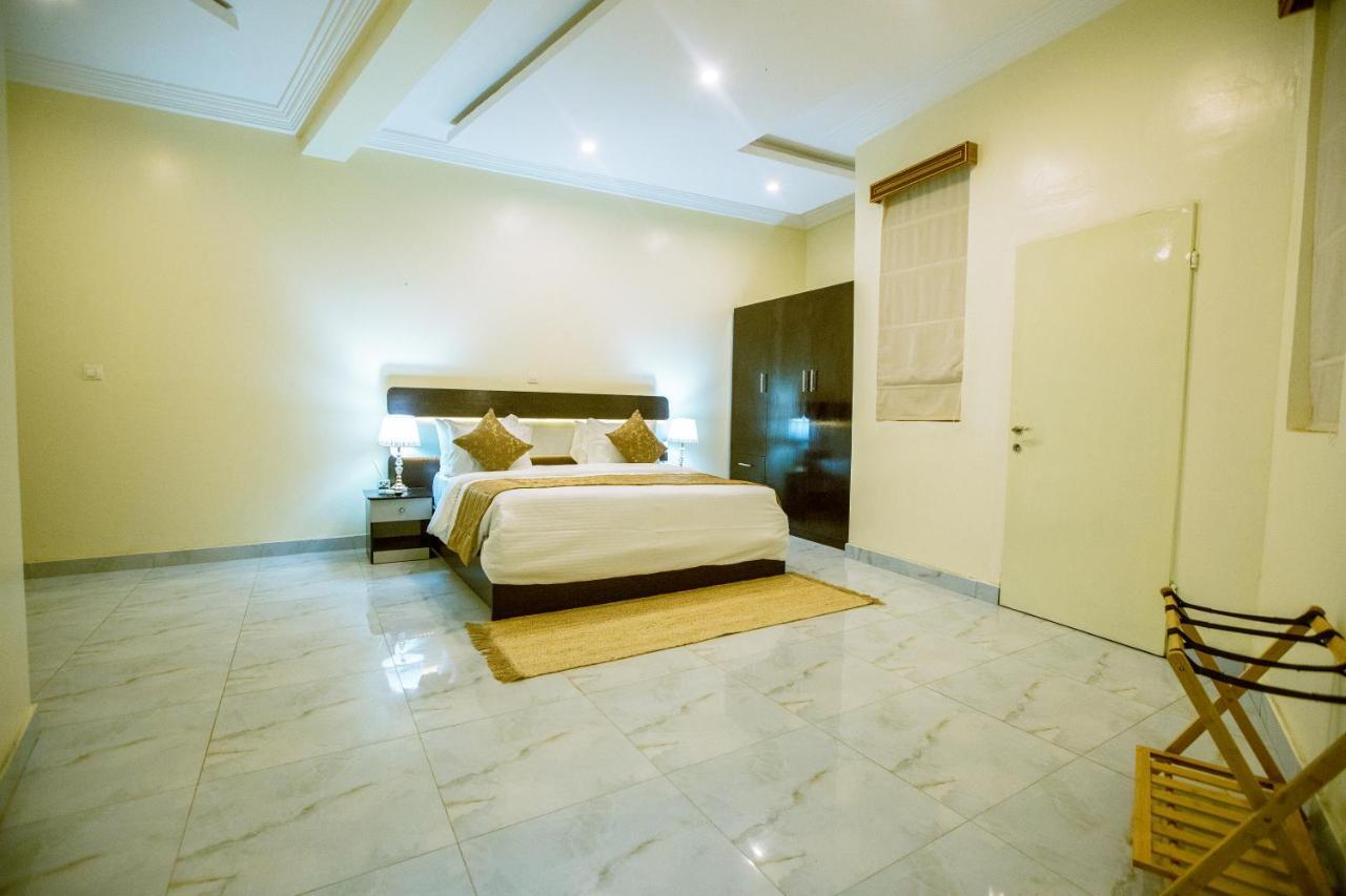 Apartment 79 Hotel & Suite Ikeja Exteriör bild
