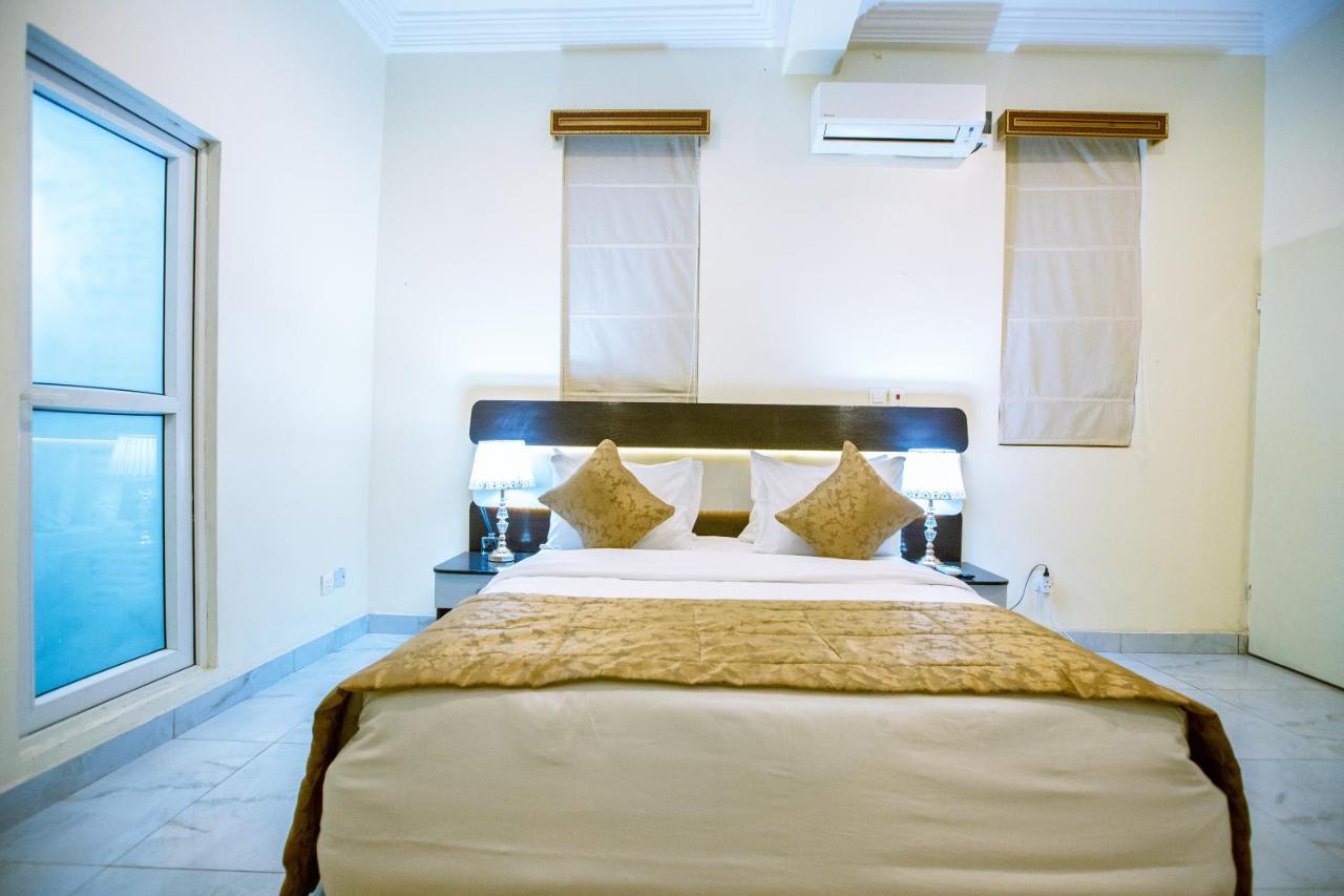 Apartment 79 Hotel & Suite Ikeja Exteriör bild